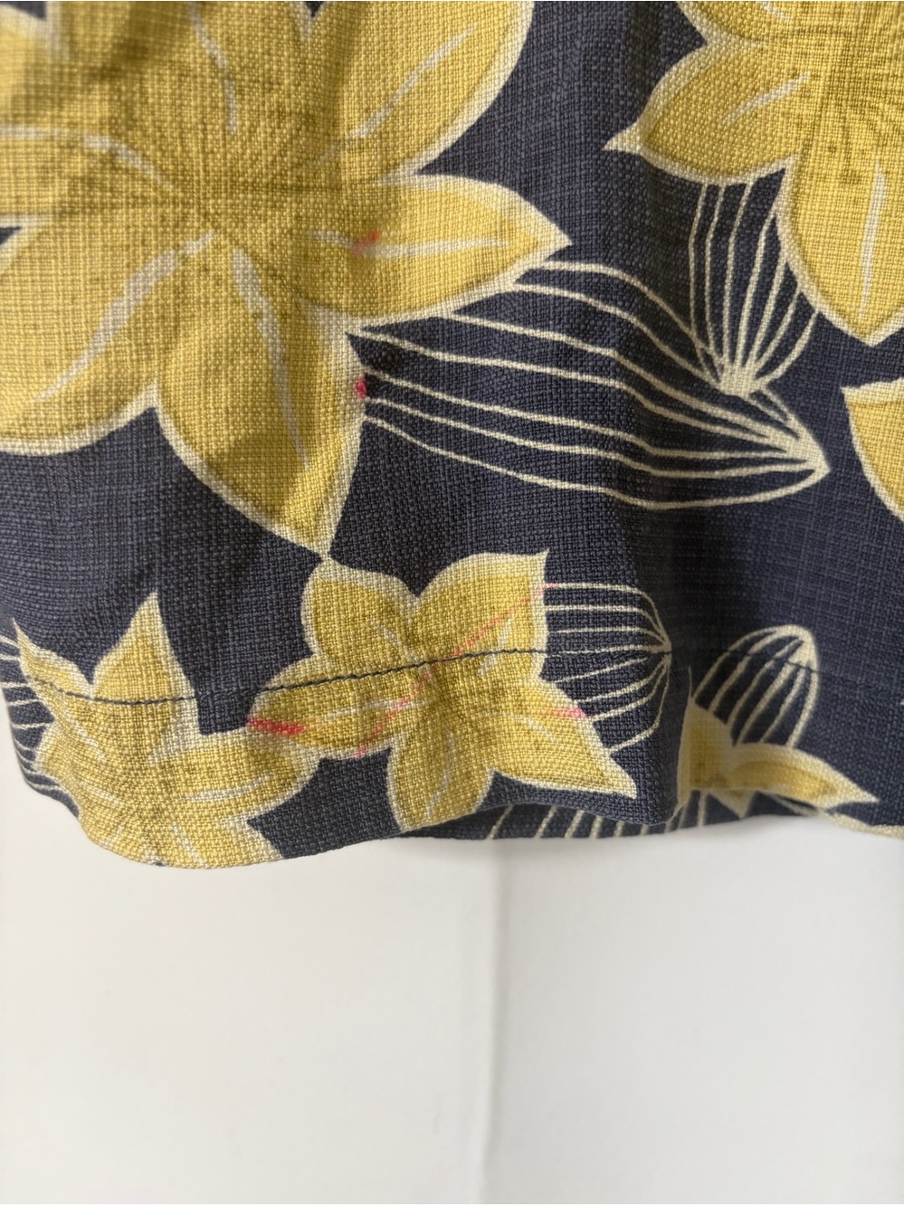 Tommy Bahama Silk Hawaiian floral button down shirt - Picture 7 of 7